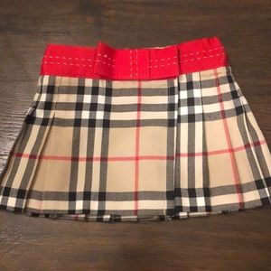 Burberry skirt